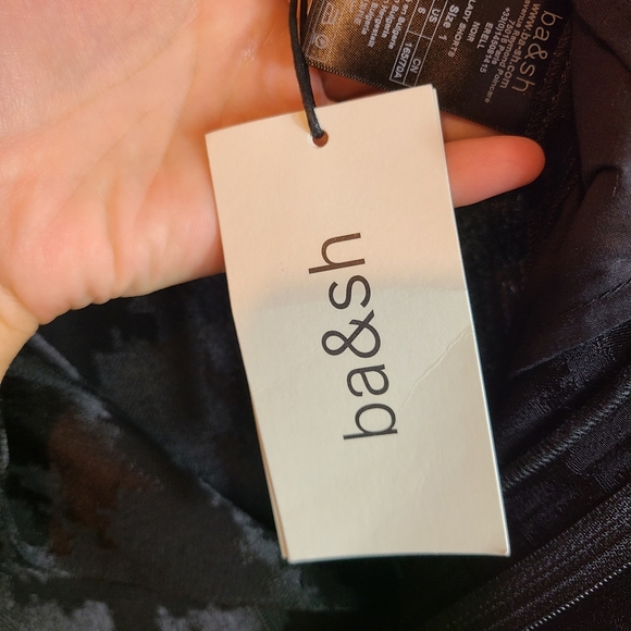 ba&sh🖤 high-waisted houndstooth Black shiny pleated sexy shorts with belt loops - Picture 8 of 11